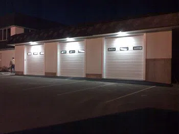 Garage Door Solution Service Corona, CA 951-435-0549 - com-gdr-16m